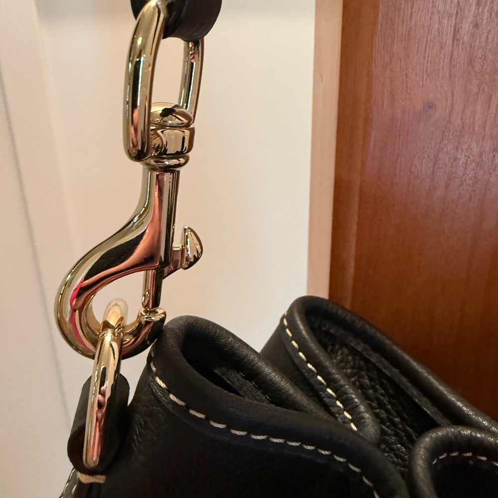 Dooney & Bourke Black Leather Drawstring Hobo with Contrast Stitching EUC - Picture 4 of 8